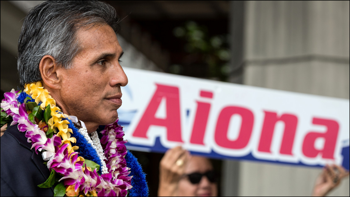 Duke Aiona 2014 campaign with sign